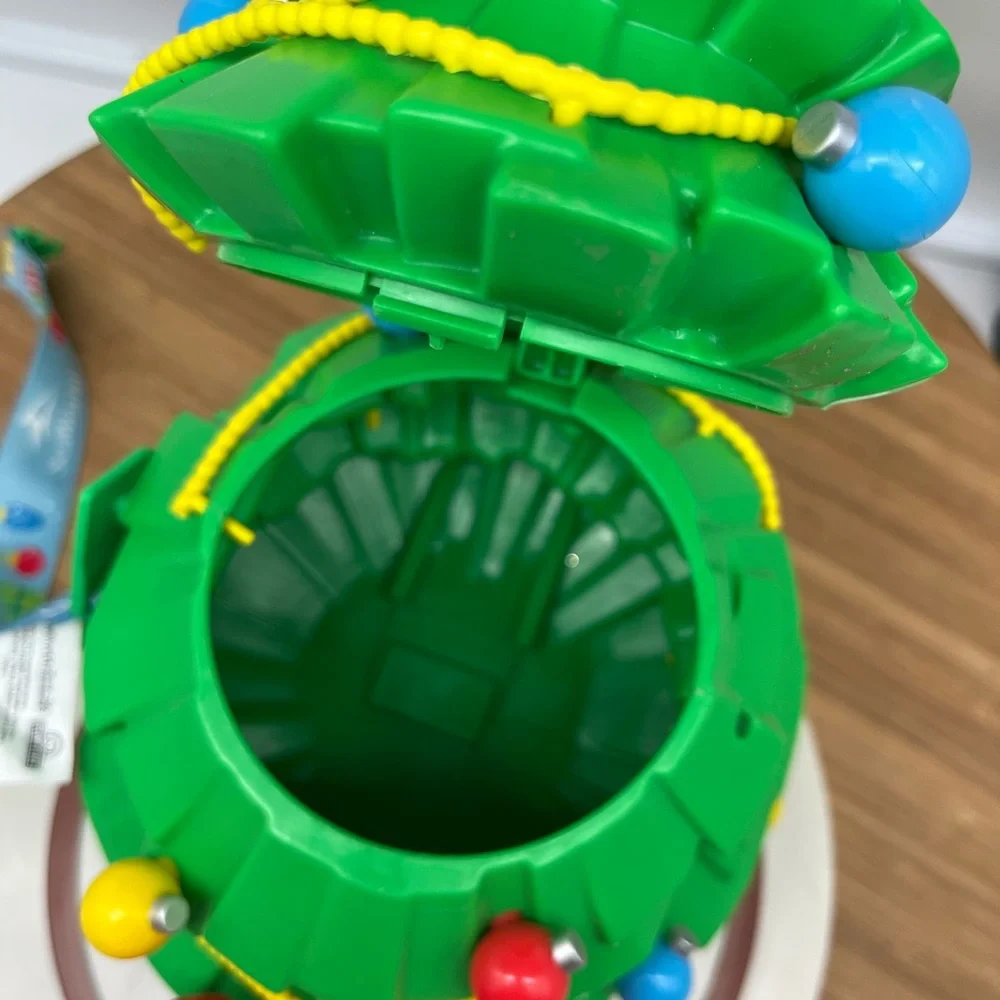 2023 Sesame Place Elmo Christmas‎ Tree Popcorn Bucket SeaWorld.